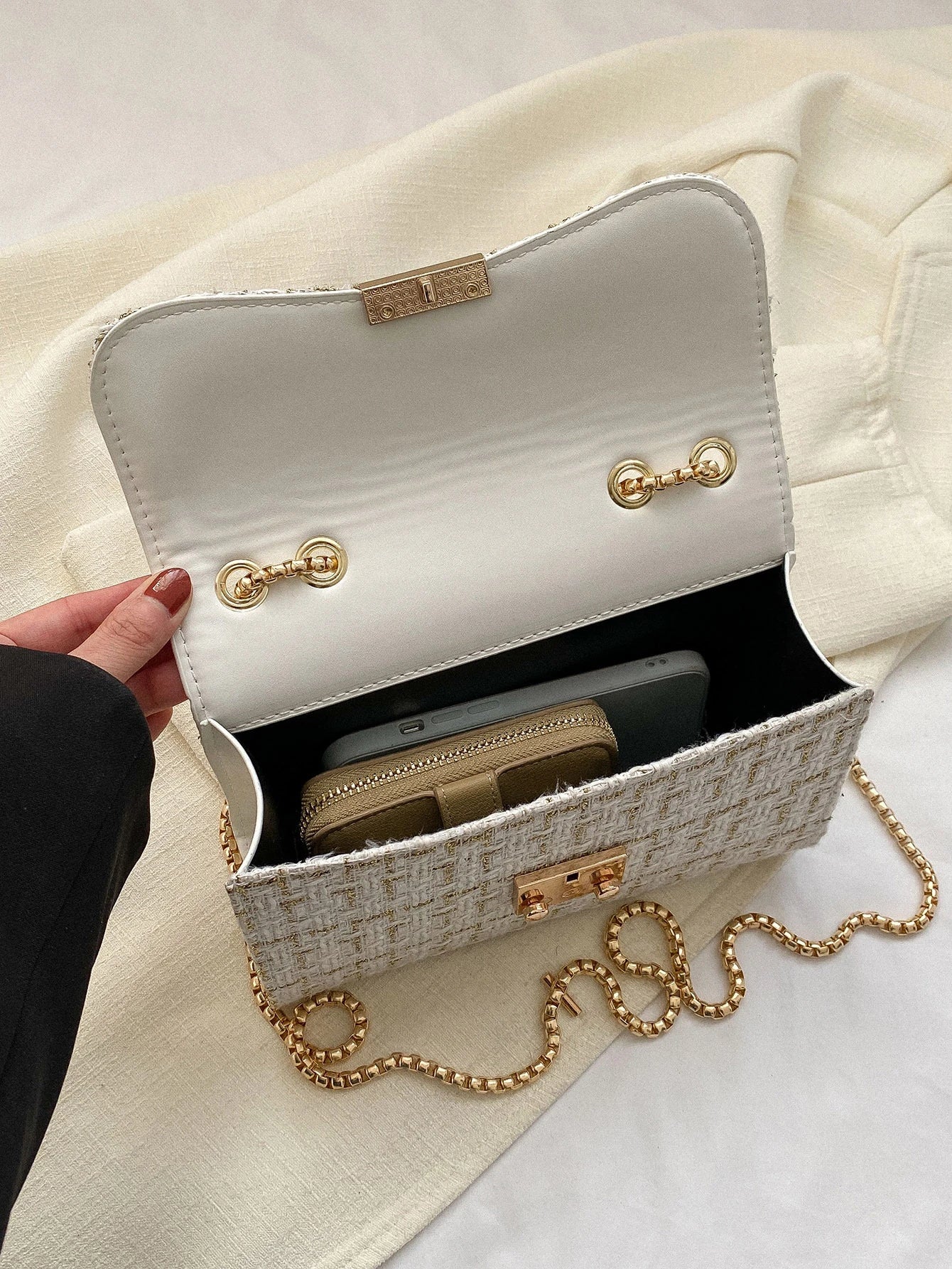 Klep gold handbag